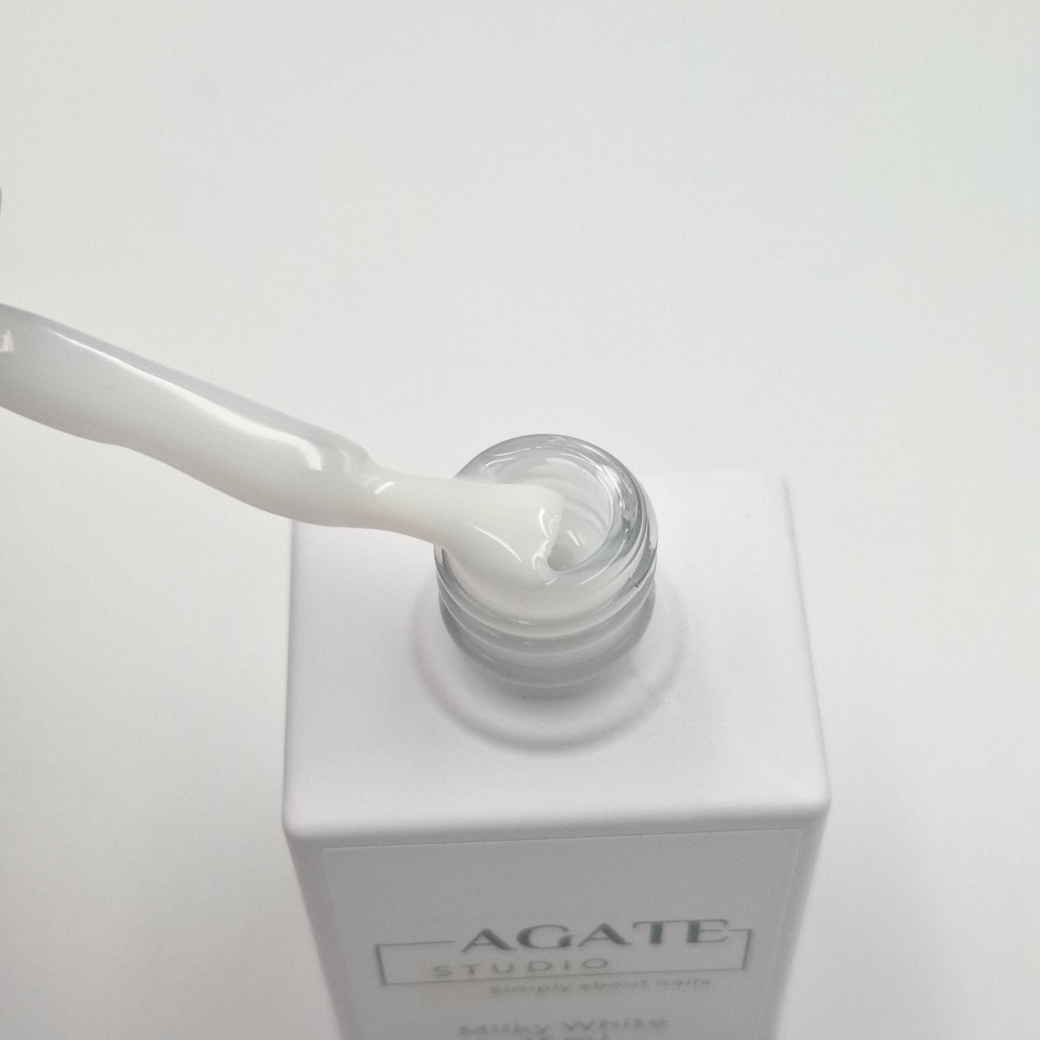 Rubber base MILKY WHITE